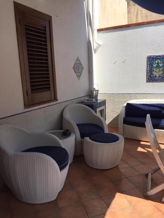 Apartment With Terraces And Private Jacuzzi - San Vito 400M From Beach ซานวิโต โลคาโป ภายนอก รูปภาพ