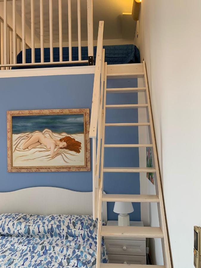 Apartment With Terraces And Private Jacuzzi - San Vito 400M From Beach ซานวิโต โลคาโป ภายนอก รูปภาพ