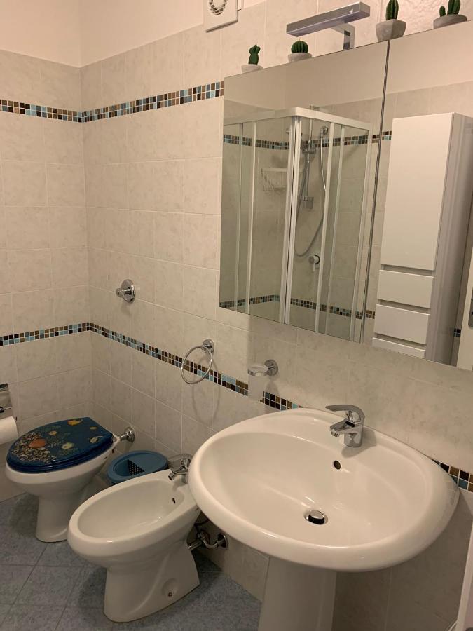 Apartment With Terraces And Private Jacuzzi - San Vito 400M From Beach ซานวิโต โลคาโป ภายนอก รูปภาพ